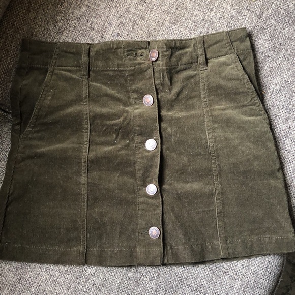Forever 21 size S corduroy olive green skirt - Picture 1 of 6